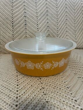 Rare “big Bertha “ Pyrex